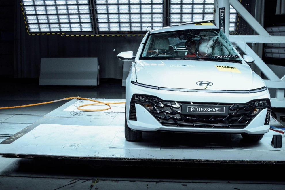 Túi khí rèm của Hyundai Accent mới hoạt động hiệu quả (Ảnh: Global NCAP).