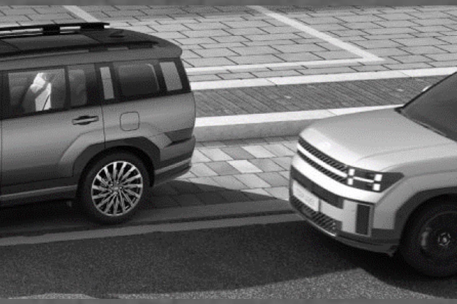 Hyundai SantaFe 57 He thong ho tro phong tranh va cham diem mu