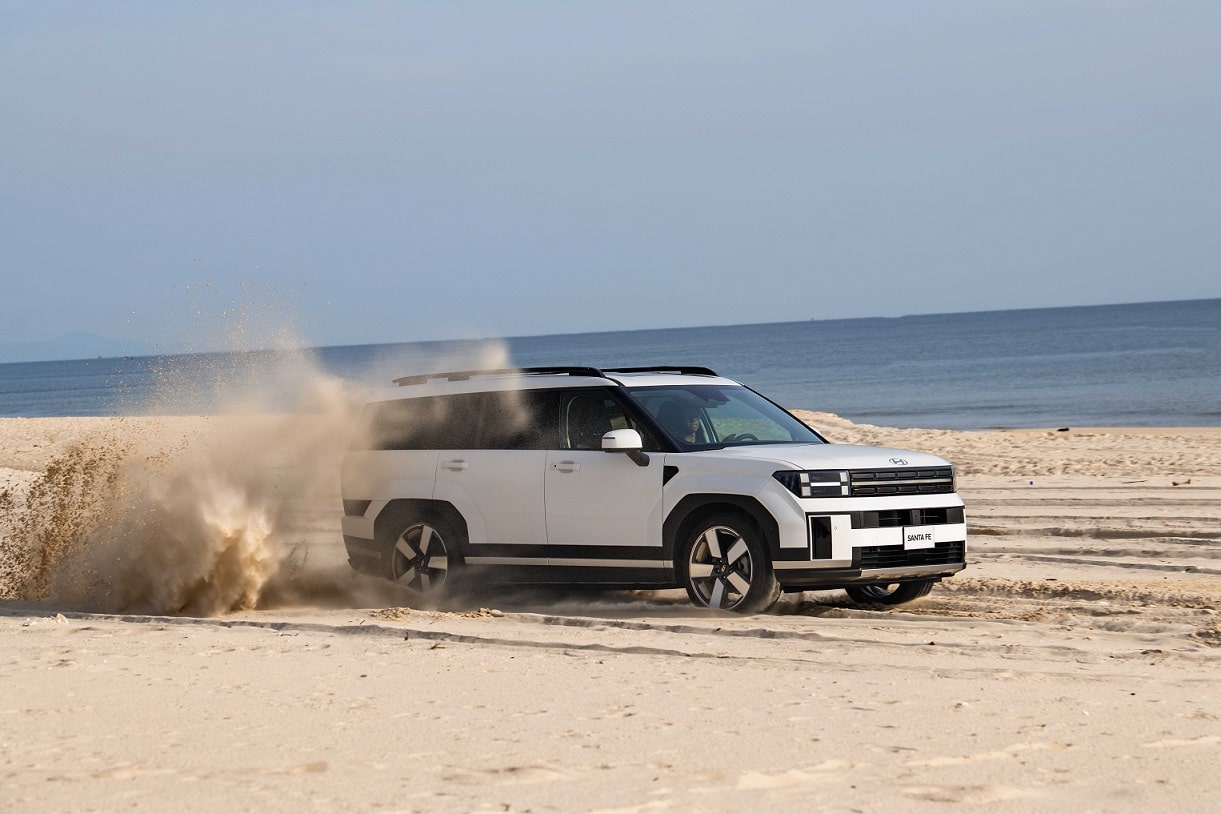 Hyundai Santafe White Bien 26 min