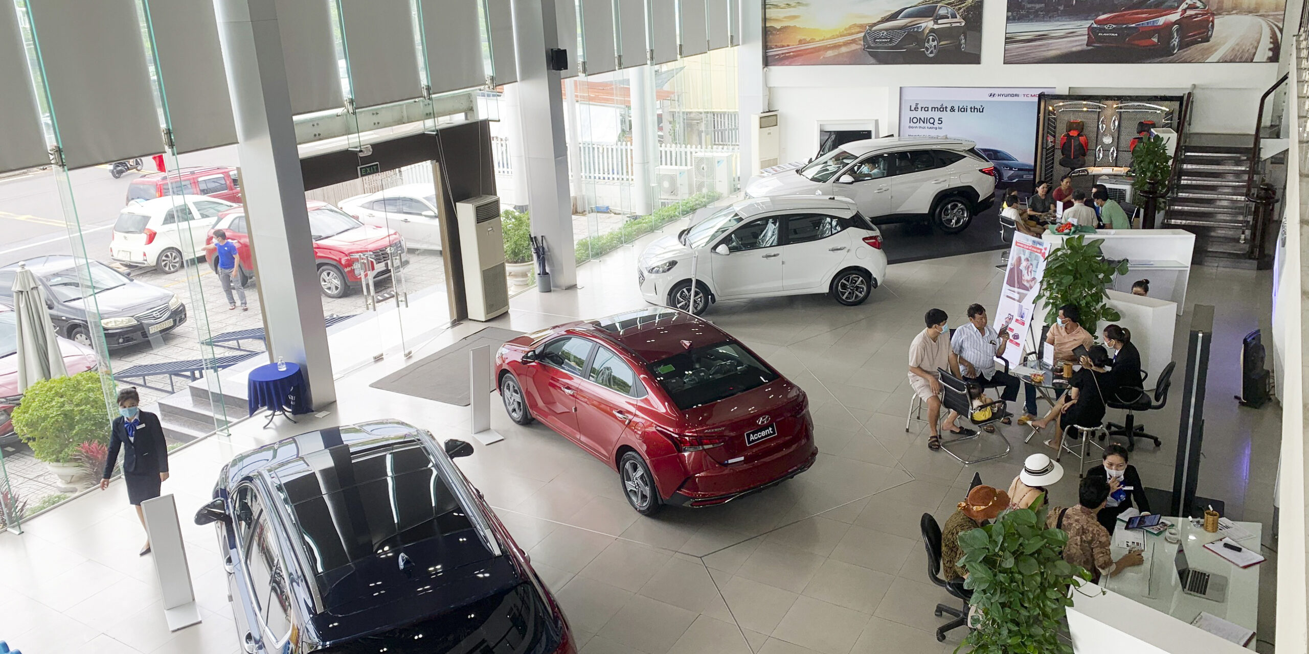 showroom xuong dv 2 scaled