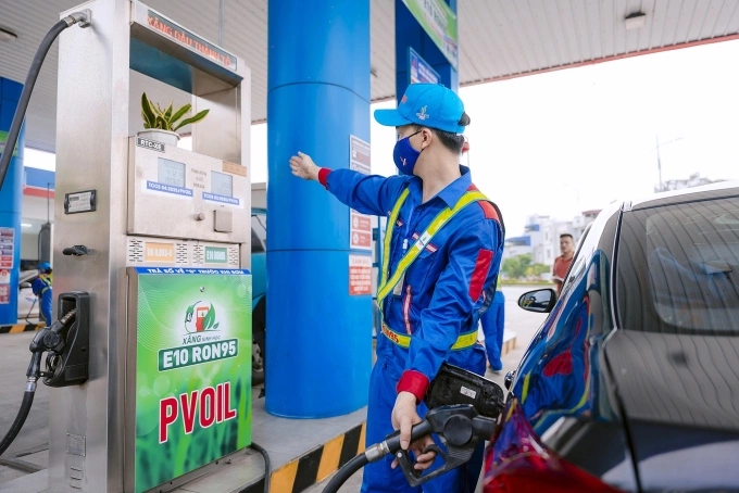 Xăng E10 Có Dùng Được Cho Xe Hyundai Không? Có Cần Xả Sạch Bình Xăng RON95 Trước Khi Đổ E10? 3 xang E10 1756285970 1758 1756286063